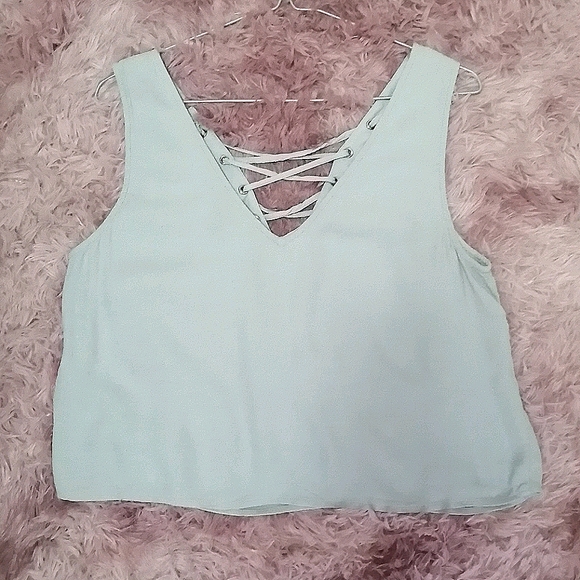 NWOT Forever 21 Cross Front V neck top Size M - Picture 2 of 3